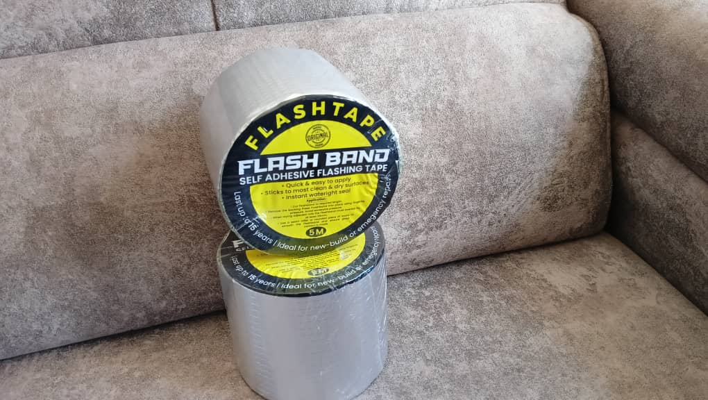 شريط لاصق مقاوم للتسربات